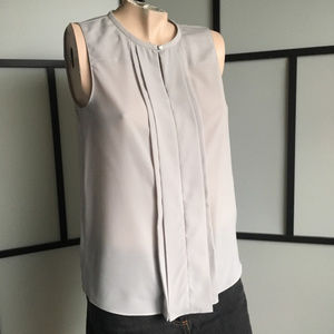 ELLEN TRACY Grey Deep Pleat Sleeveless Blouse